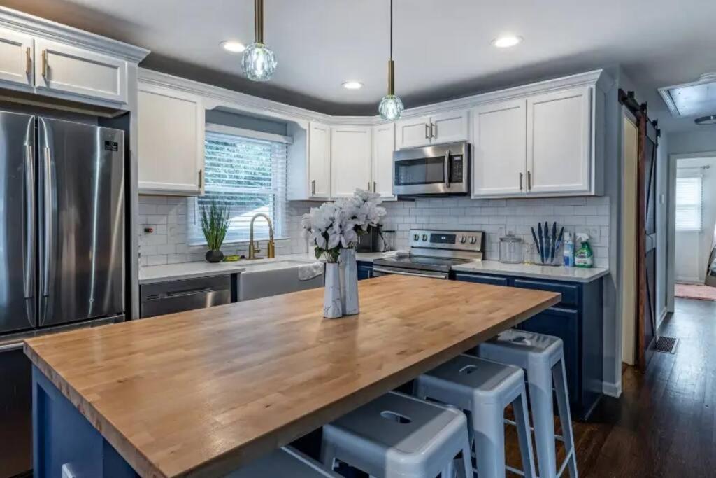 Great City Home In A Great Location Атланта Екстериор снимка